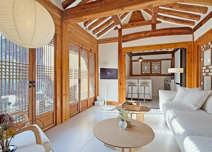 Hanok J'nor *