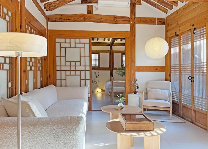 Hanok J'nor