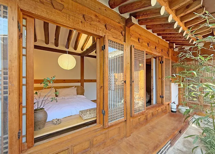 Hanok J'nor *